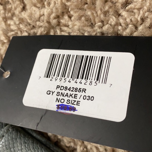 NWT Gray snakeskin crossbody bag - Picture 4 of 5